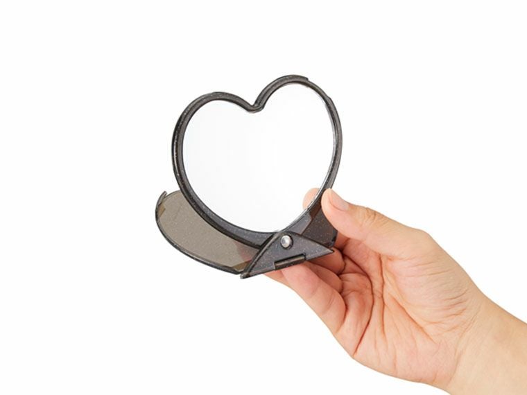 ラメ入りスライドミラー(ハート)の手持ち画像