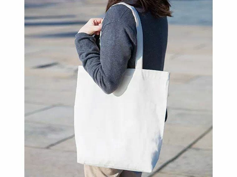 厚手コットンマチ付トート(L) ナチュラルの肩掛けイメージ