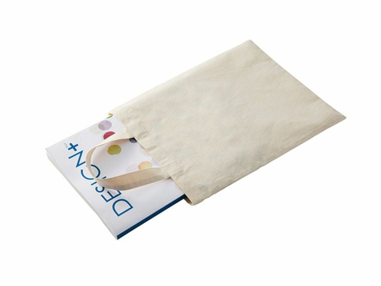 厚手コットンA4フラットトート ナチュラルの使用イメージ画像