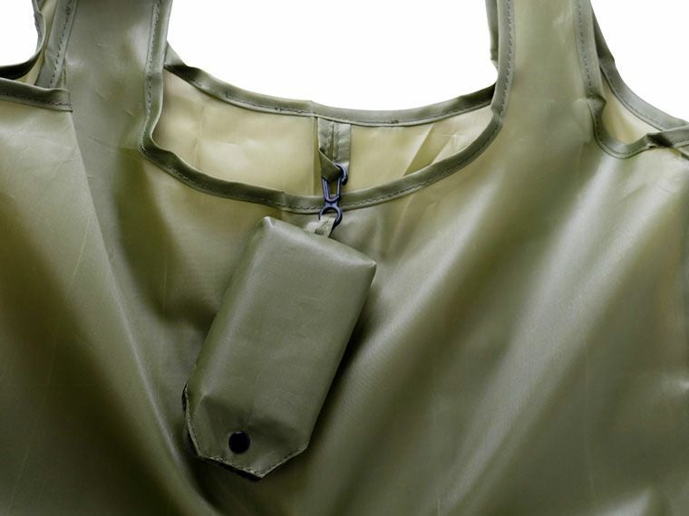 ポケッタブルエコバッグの内側にフックを掛けられるループ