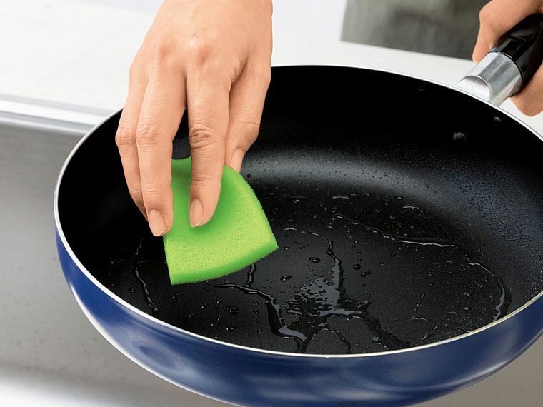 パスポ／毎日取りかえキッチンスポンジ20個入でフライパン洗い