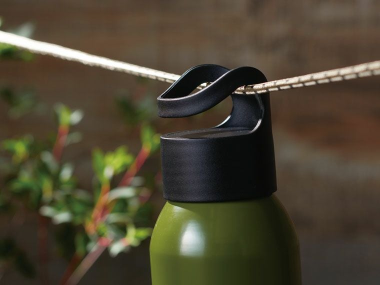 ロープやフックに掛けられるキャップ