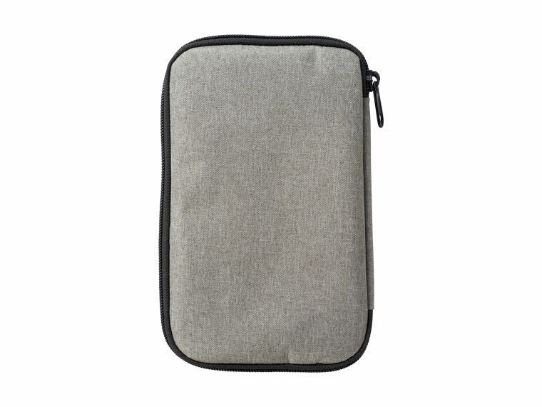 ポーチを閉じた時