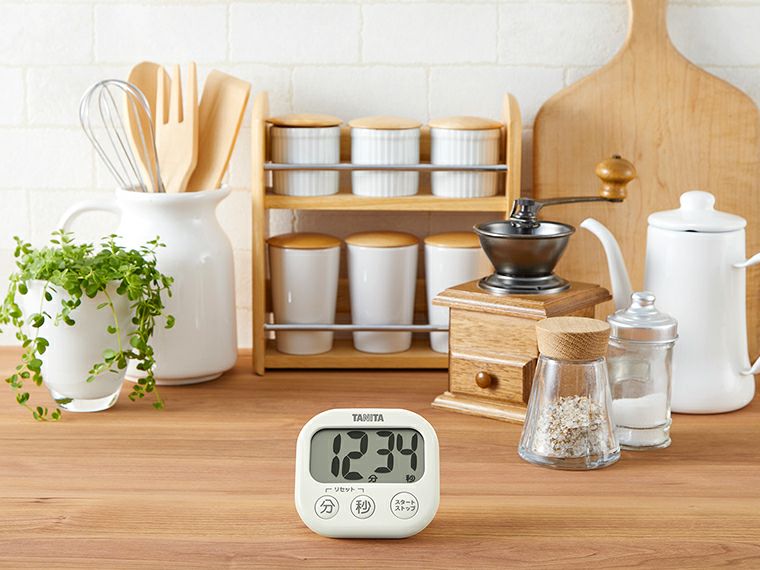 タニタ　抗菌でか見えタイマー　TD-429使用イメージ