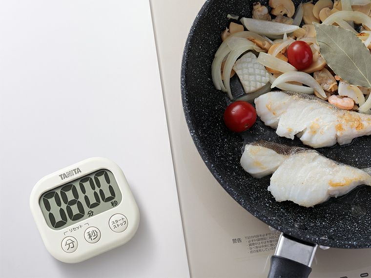タニタ　抗菌でか見えタイマー　TD-429使用イメージ