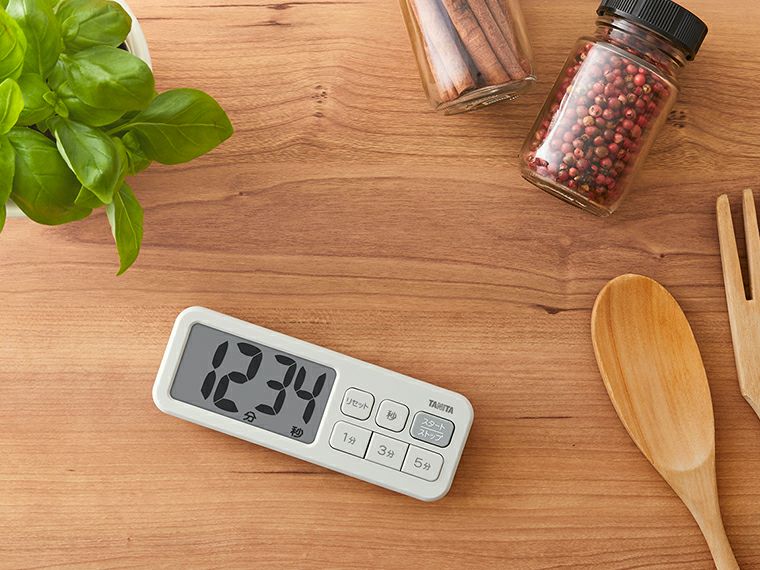 タニタ　抗菌でか見えタイマー　TD-431使用イメージ