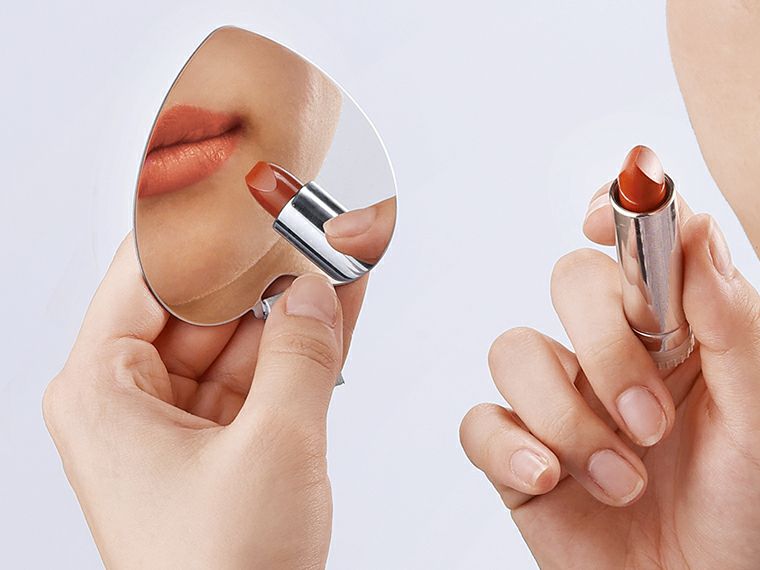 ハート型スリムプレートミラー使用イメージ