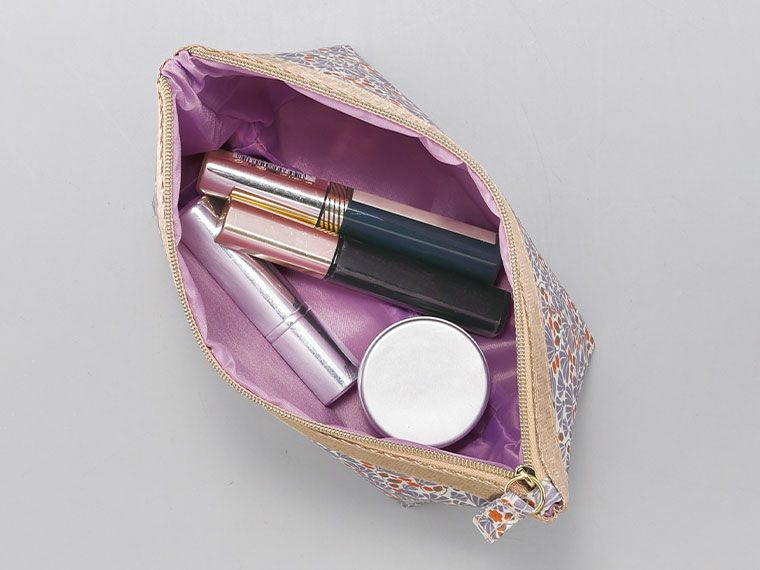 ミュゼフルール・ポーチはメイクポーチに最適