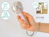オーロラ充電式ハンディファン（ストラップ付き）の使用イメージ