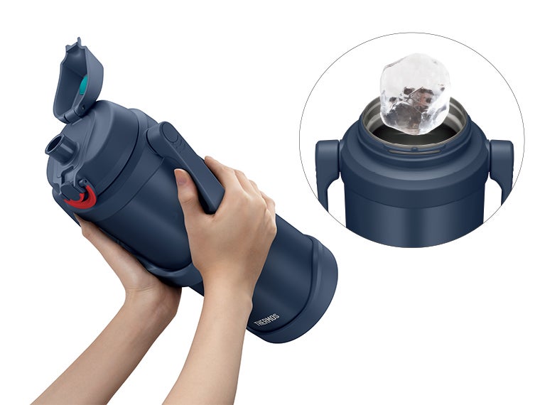 サーモス(THERMOS)FJQ-2501真空断熱スポーツジャグ 2.5Lは大容量だけど太いハンドルでしっかりと持ってゴクゴク飲むことができます。