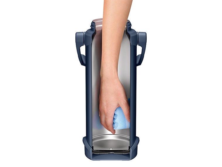 サーモス(THERMOS)FJQ-2501真空断熱スポーツジャグ 2.5Lは広い口径で底も洗いやすいです。