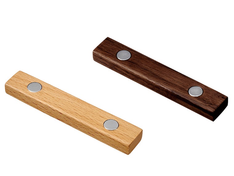 ウッドマグネットバーのは小さくても強力なネオジウム磁石を採用！
