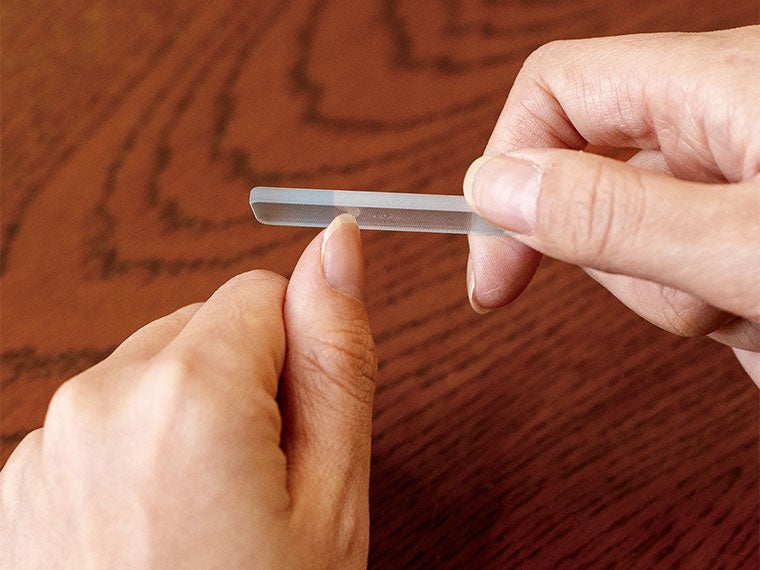 ボックス入ネイルケアセットの使用イメージ