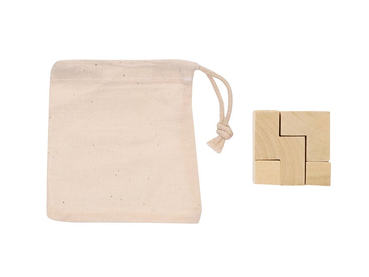 木製立体パズルの本体と収納用巾着の画像