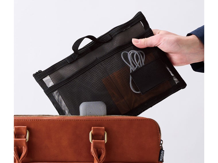 中身が見えるメッシュバッグインバッグの使用イメージ