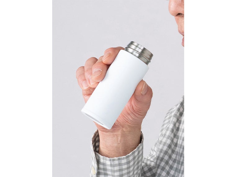 サプリメントケース付きスリムボトル１２０ｍｌはコンパクトサイズ