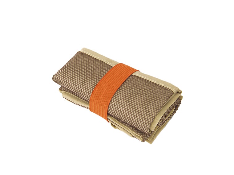 ミーロ／メッシュポケットエコバッグは使わない時は折りたたんでコンパクトにできます。