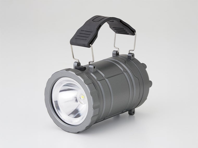 パティ／2wayCOBミニランタンライトの持ち手を付け替えてライトとして使えます。