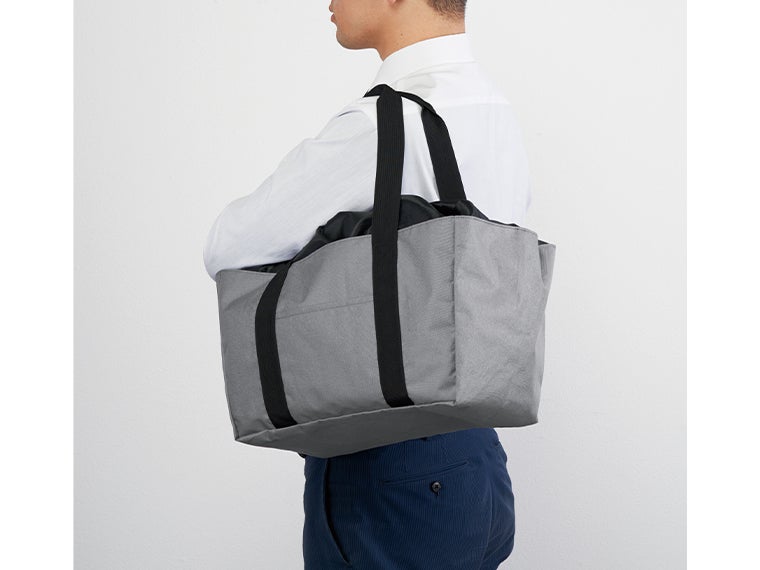 レジカゴで使える保冷温バッグは肩掛けができます。