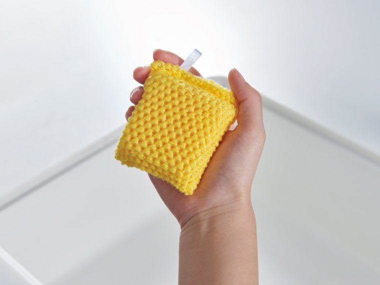 洗剤いらずのふたごスポンジの使用イメージ