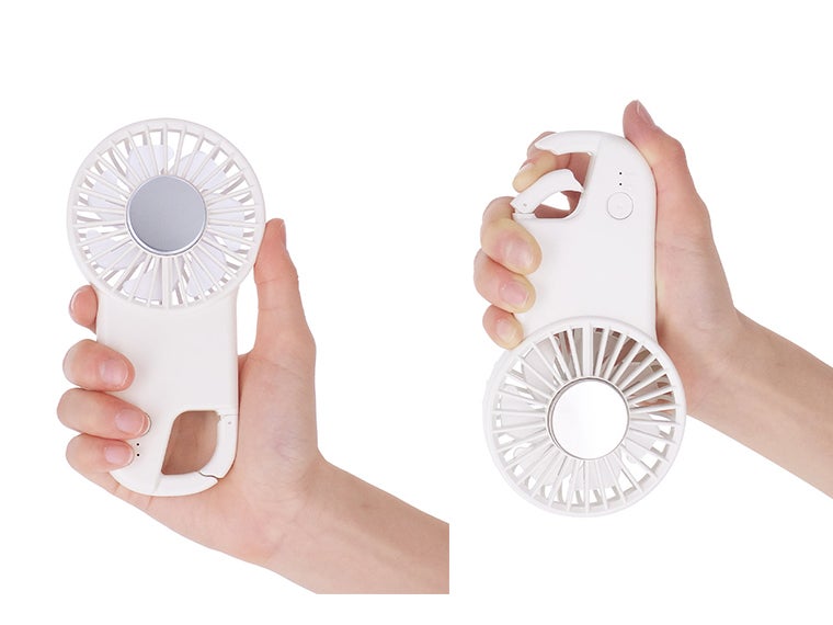 冷却プレートフラットUSBハンデイファンの使用イメージ