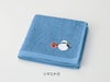 ステリオ 刺繍タオルハンカチの本体カラーブルーにはシマエナガが刺繍されています。