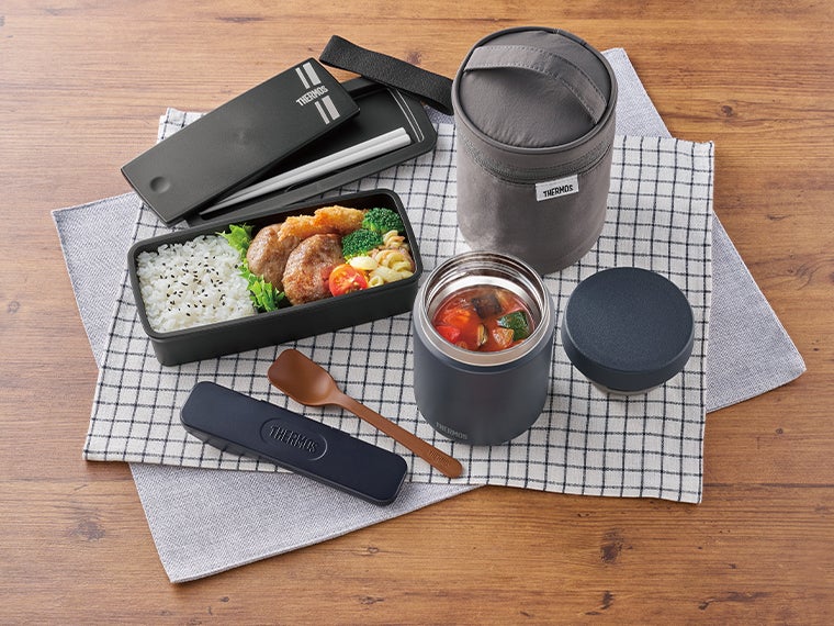 サーモス(THERMOS)JED-501真空断熱スープジャー 0.5Lの使用イメージ画像。