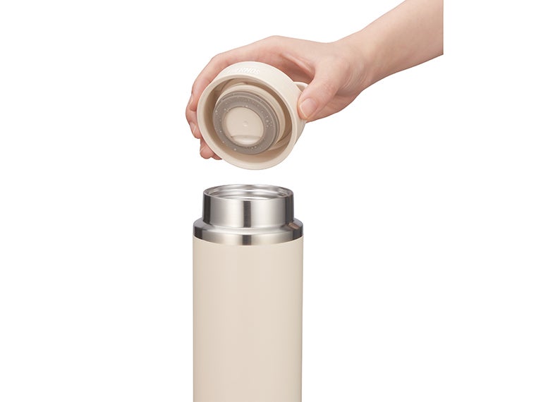 モス(THERMOS)JOX-360真空断熱ケータイマグ 0.36Lのフタのパッキンは水滴が垂れにくい形状です。
